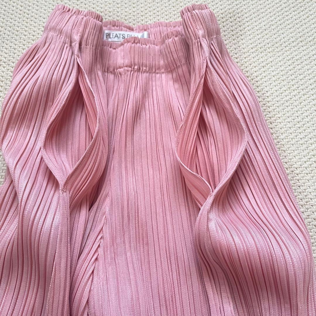 PLEATSPLEASE イッセイミヤケ フレアーワイドパンツ　ピンク　2