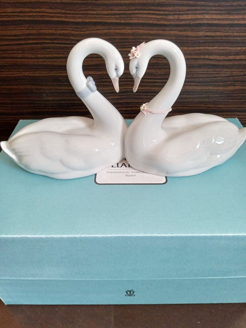Lladro白鳥のペア 陶器「エンドレス・ラブ」　とても綺麗なお品です