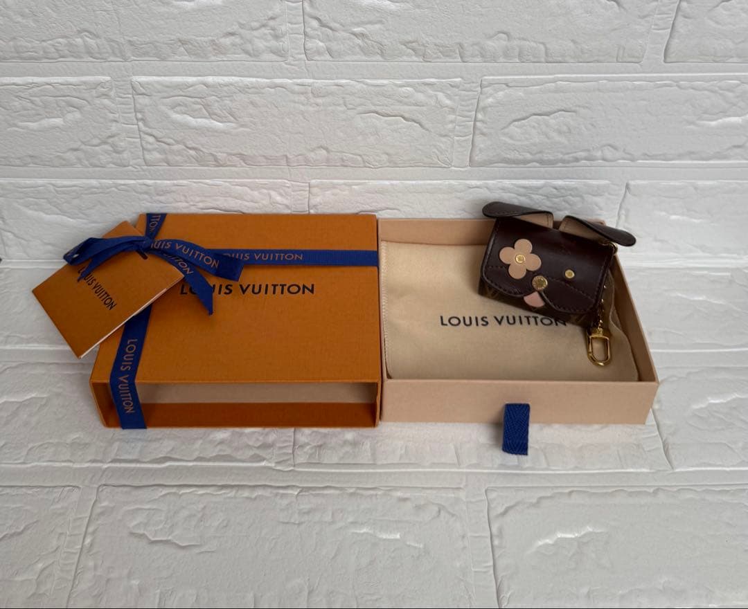 LOUIS VUITTON AirPodsProケース