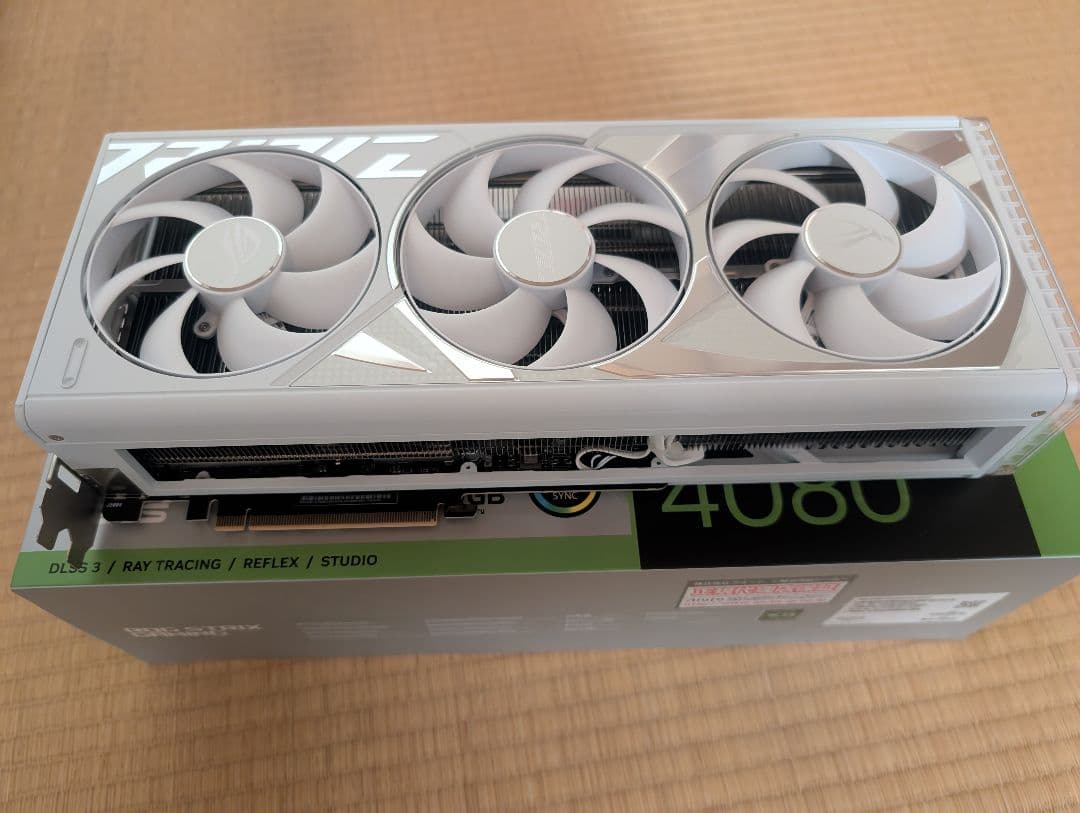グラフィックボード・グラボ・ビデオカード ASUS GeForce RTX 4080 16GB GDDR6X White