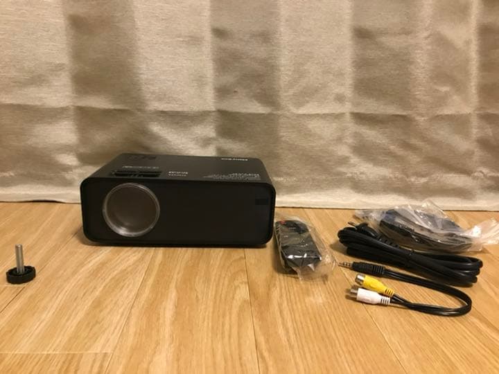 ⭐️プロジェクター⭐️　LED 家　映画　家族　プライム　4000ルーメン　台形