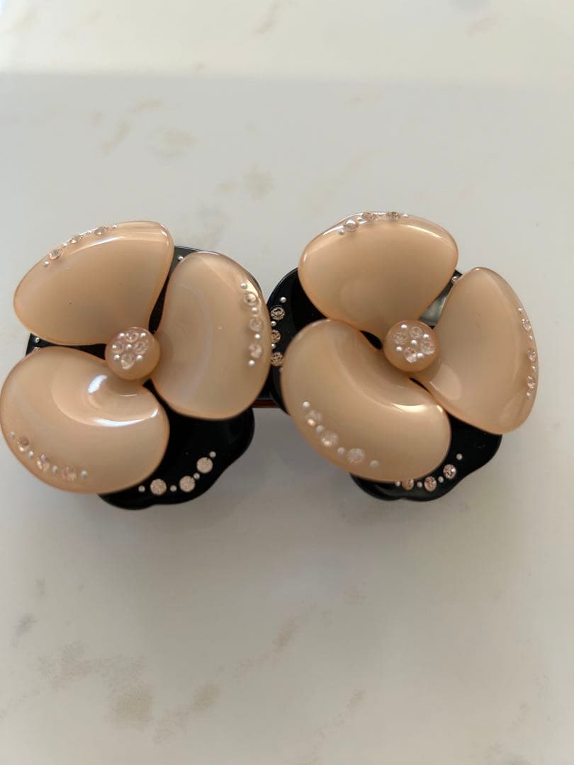 アレクサンドルドゥパリ　双子　カメリア　バレッタ　美品