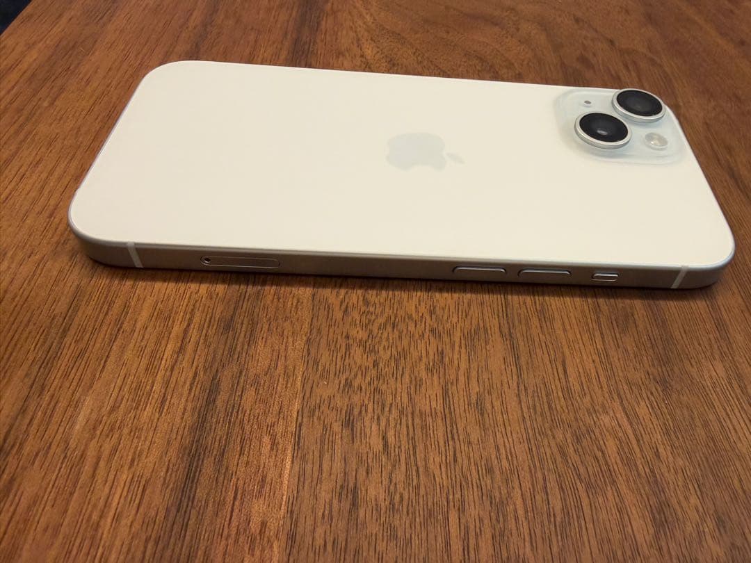 Apple iPhone 15 本体