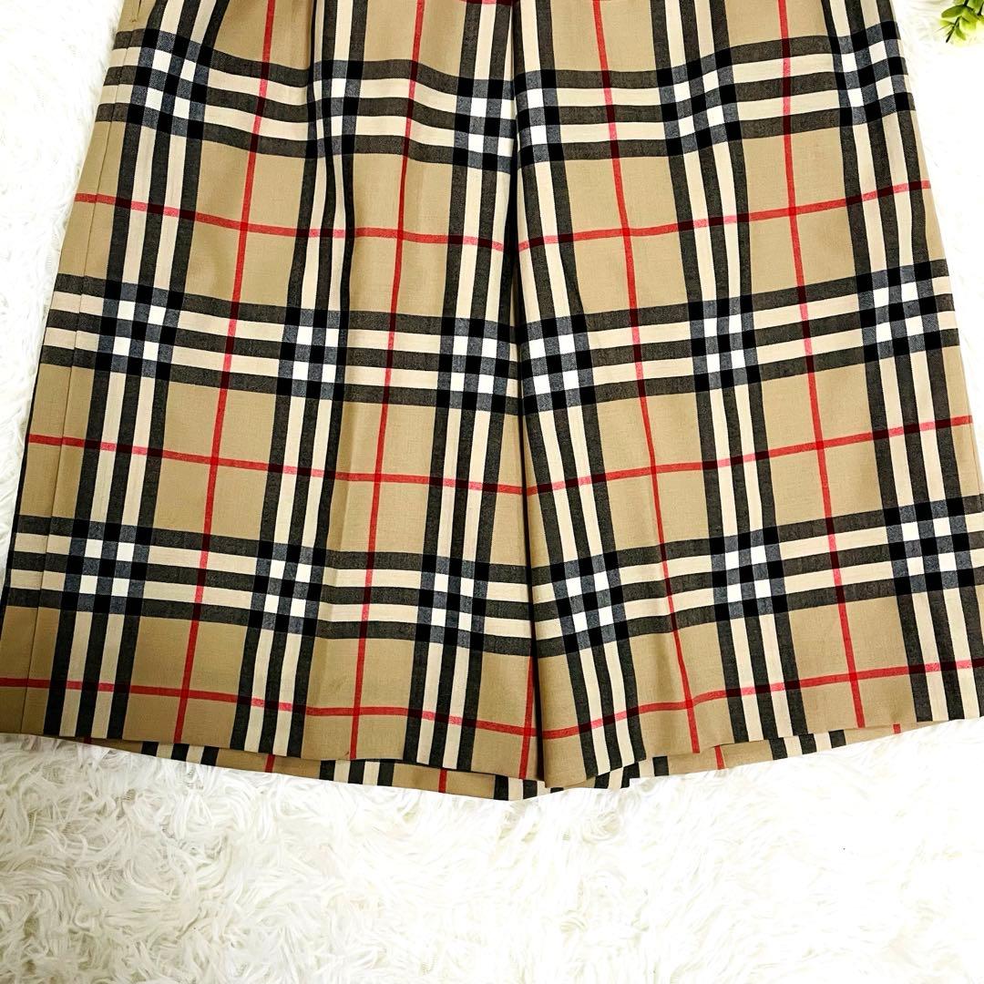 Burberrys　ショートパンツ　ノバチェック　ロゴ刻印ボタン