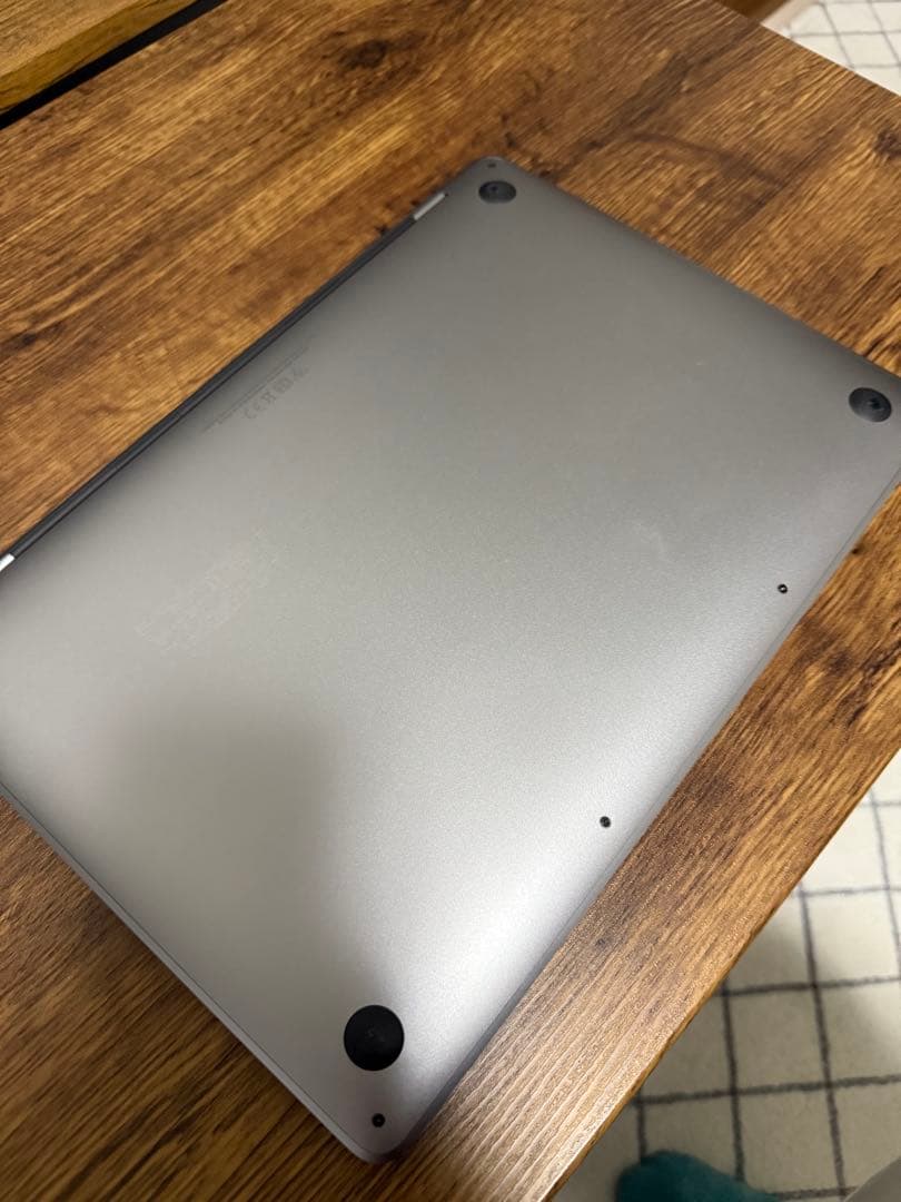 MacBook Pro M2 13インチ メモリ8G