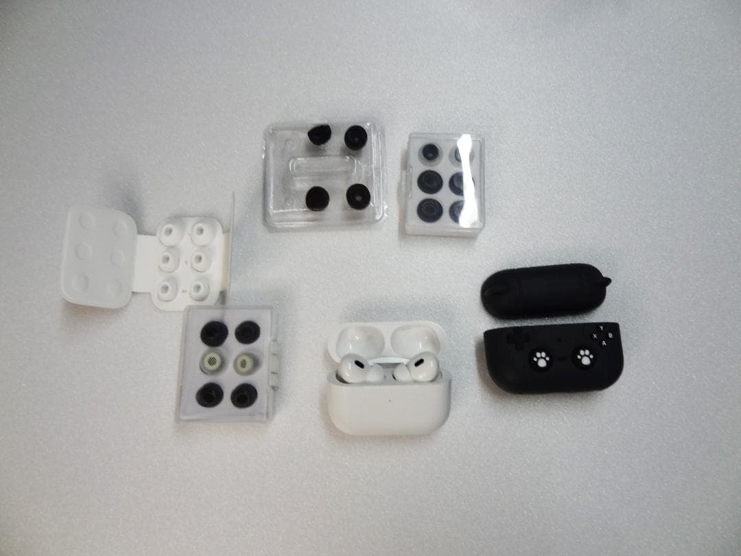 AirPods Pro（第2世代） USB Type-C　ケースとイヤーチップ付