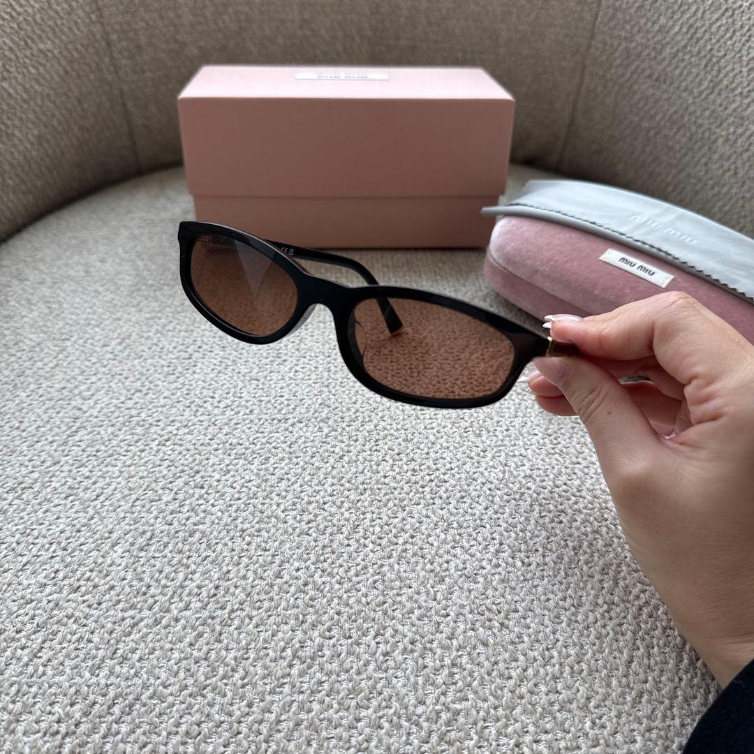 Miu Miu リガード サングラス