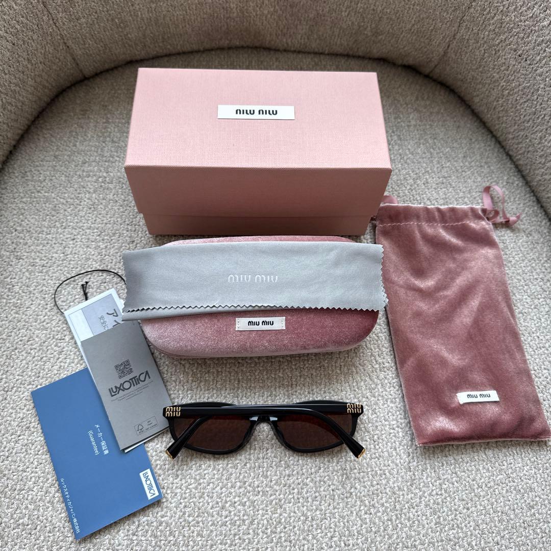 Miu Miu リガード サングラス