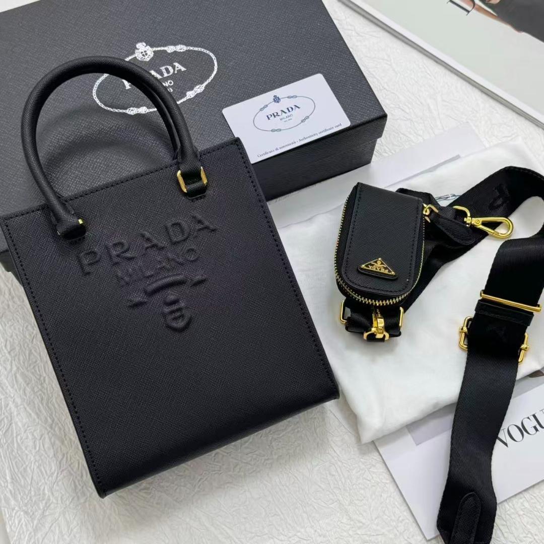 【極美品】ブラック ハンドバッグ