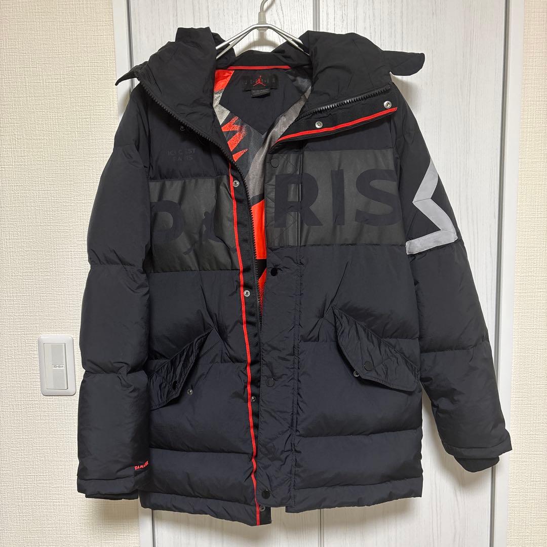 パリサンジェルマン　ナイキ　ダウンジャケット