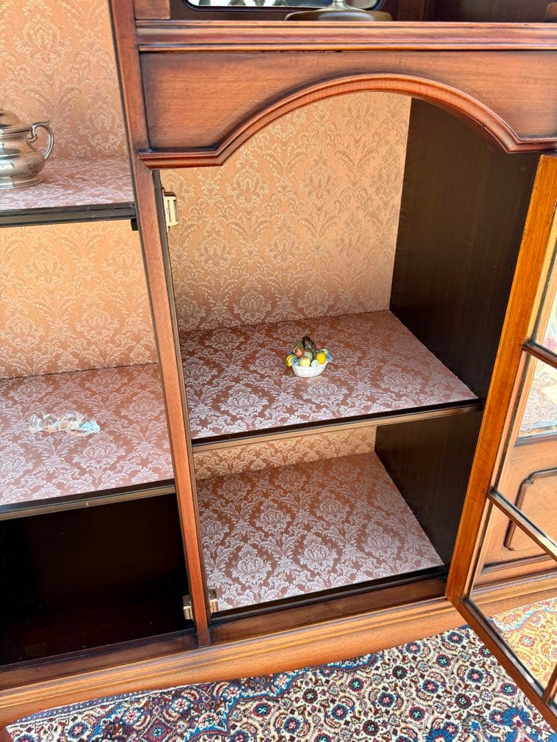 英国クラシック 高級ガラスキャビネット 美品 アンティーク調　西洋家具 飾り棚