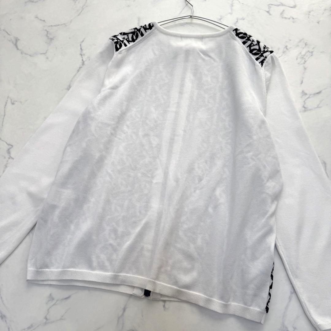 【ダックスゴルフ】ニットセットアップ　カーディガン　スカート　ロゴ柄　ホワイト