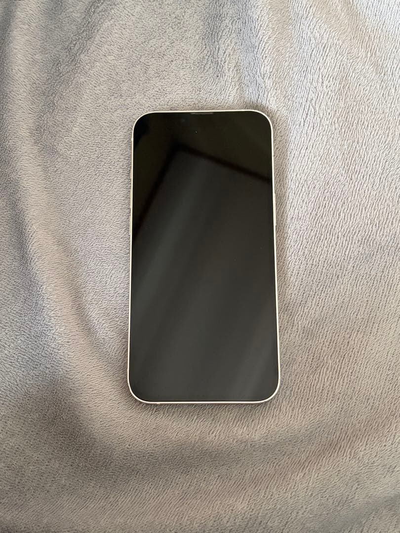 Apple iPhone 13 ホワイト スターライト 本体