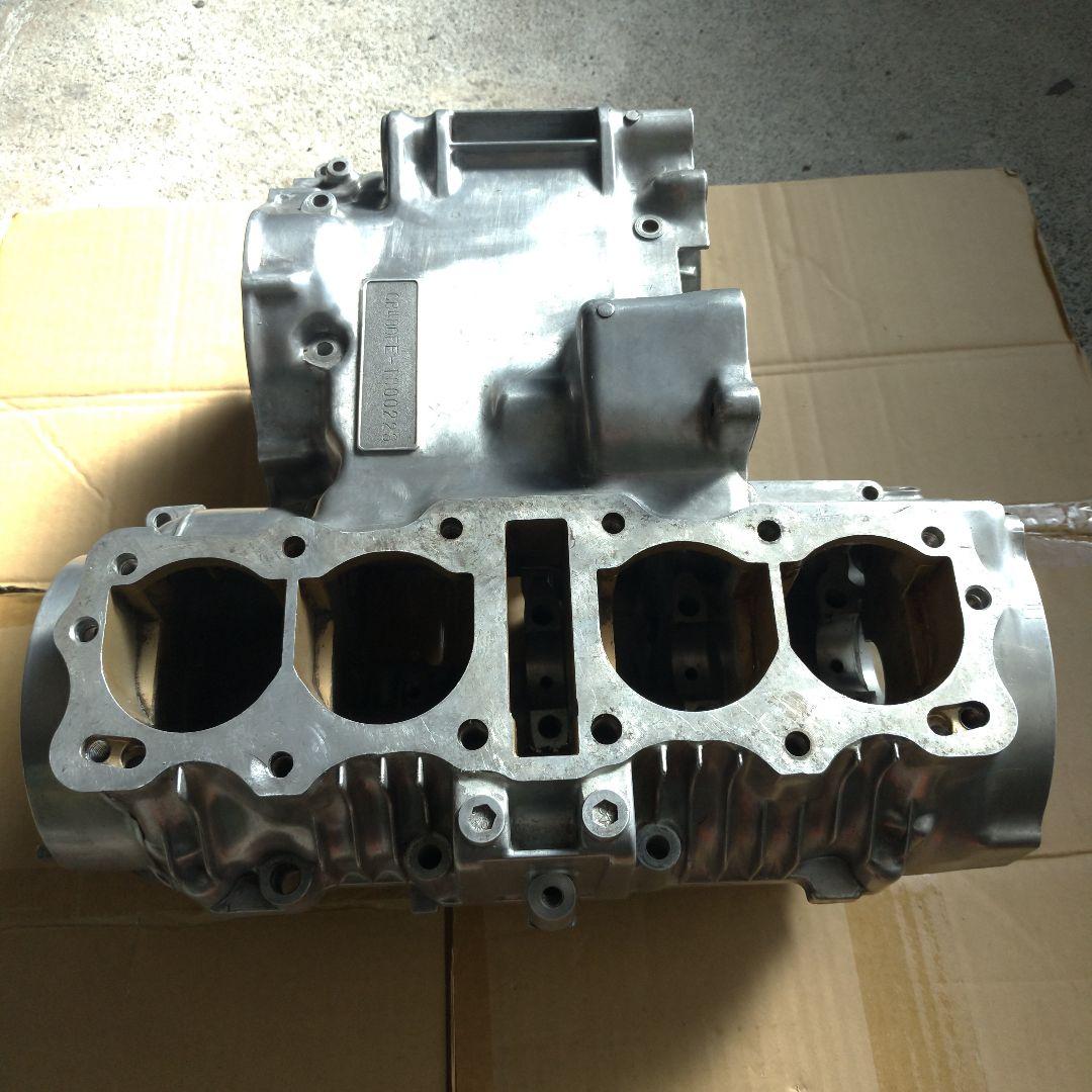 CB400F クランクケース難あり