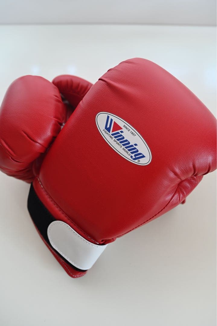 新品未使用　Winning 14オンスボクシンググローブ レッド