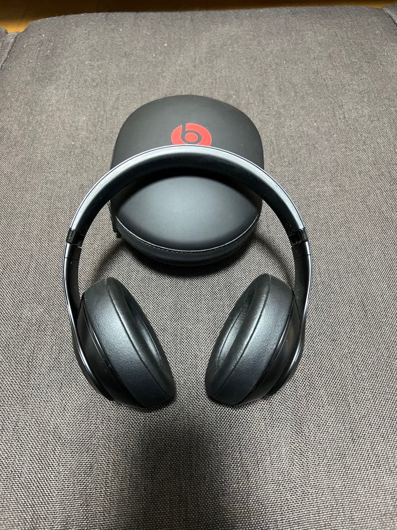 【超美品】Beats Studio3ワイヤレスヘッドホン ブラック　箱付き