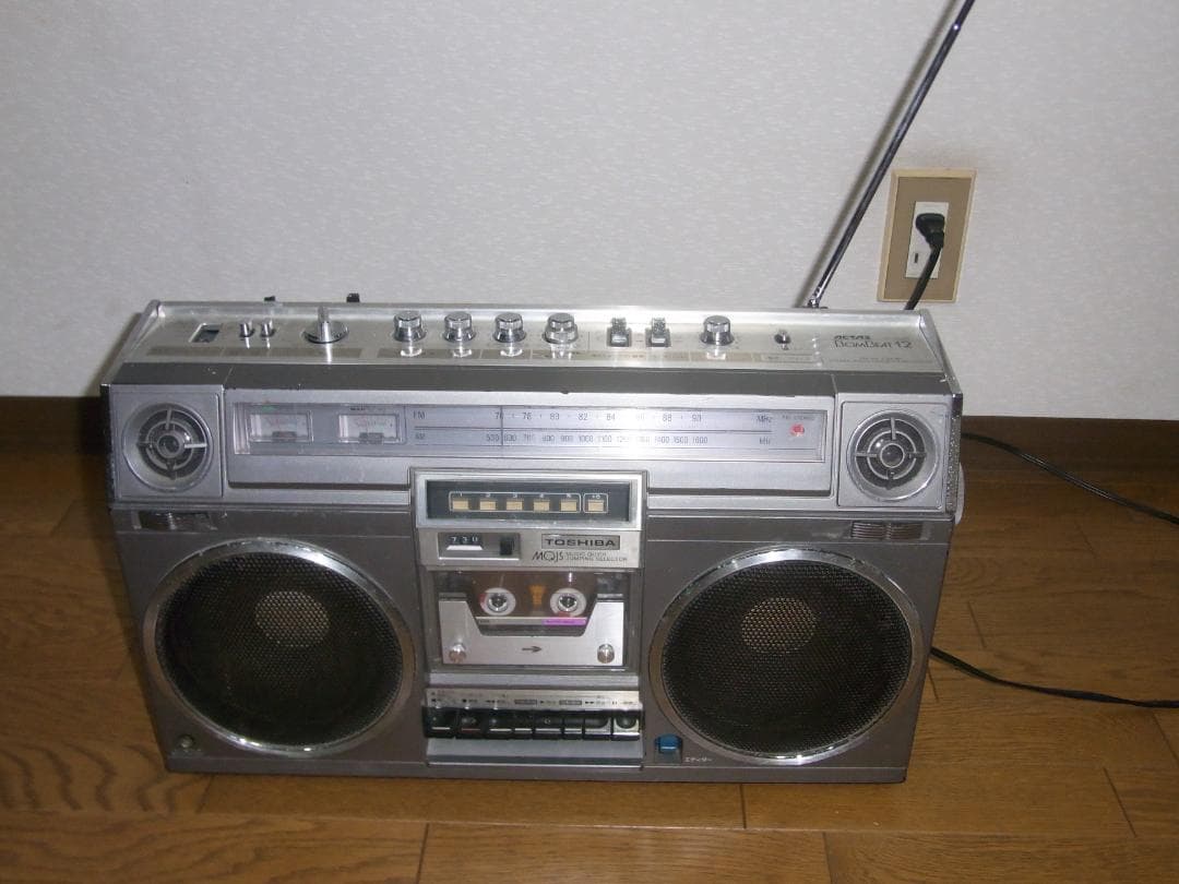 昭和レトロ 東芝 TOSHIBA ラジカセ BOMBEAT RT-8900S