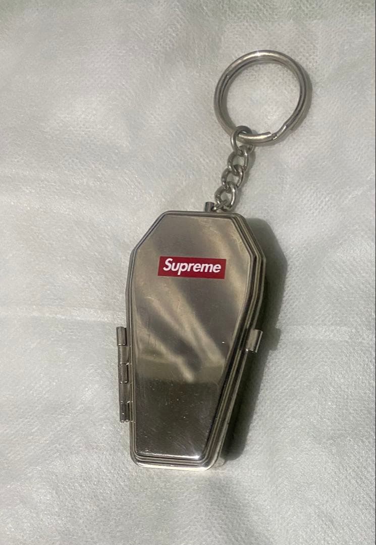 supreme 17AW coffin keychain 携帯灰皿