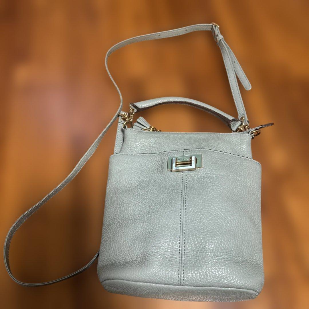 ATAO 315gの軽さ　持ち手、斜めがけ