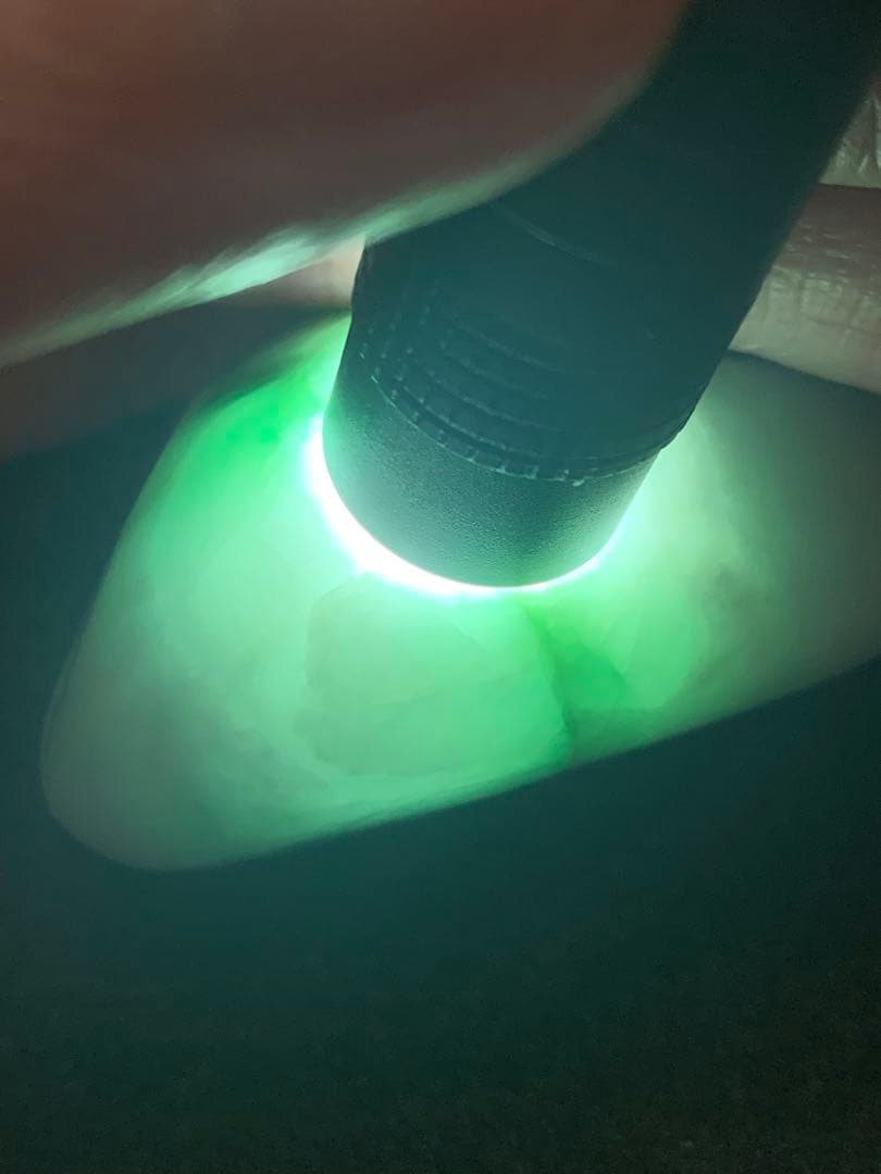 糸魚川ひすい極上海石　67g 翡翠　鉱物標本　コン沢　水石　根付　糸魚川翡翠