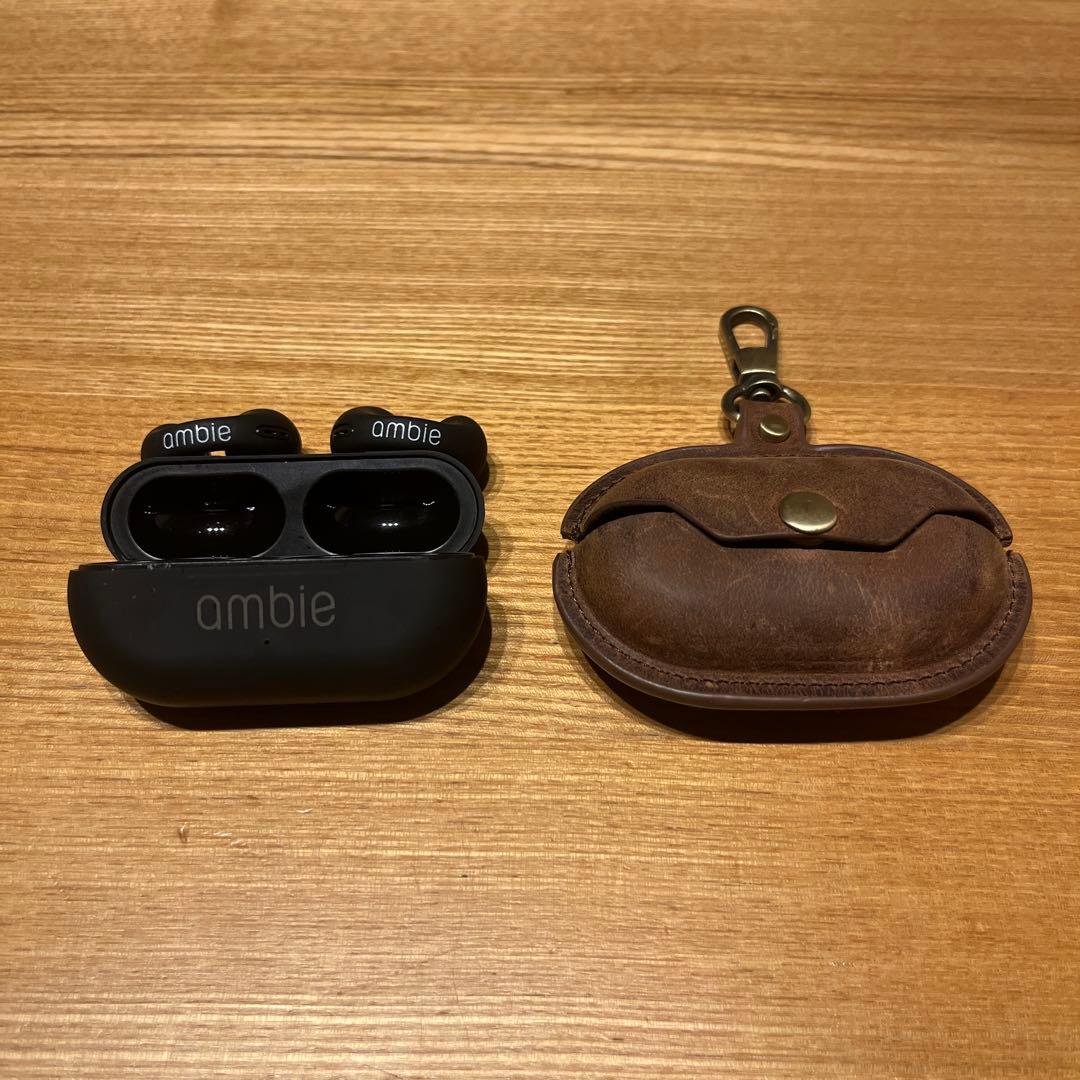 ambie ワイヤレスイヤフォン 充電ケース付き　レザーカバー付き
