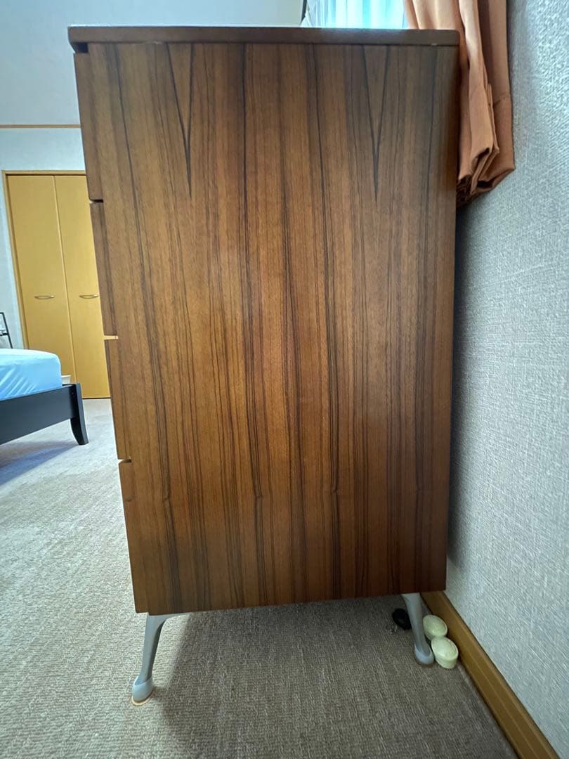 ブラウン木製チェスト 4段