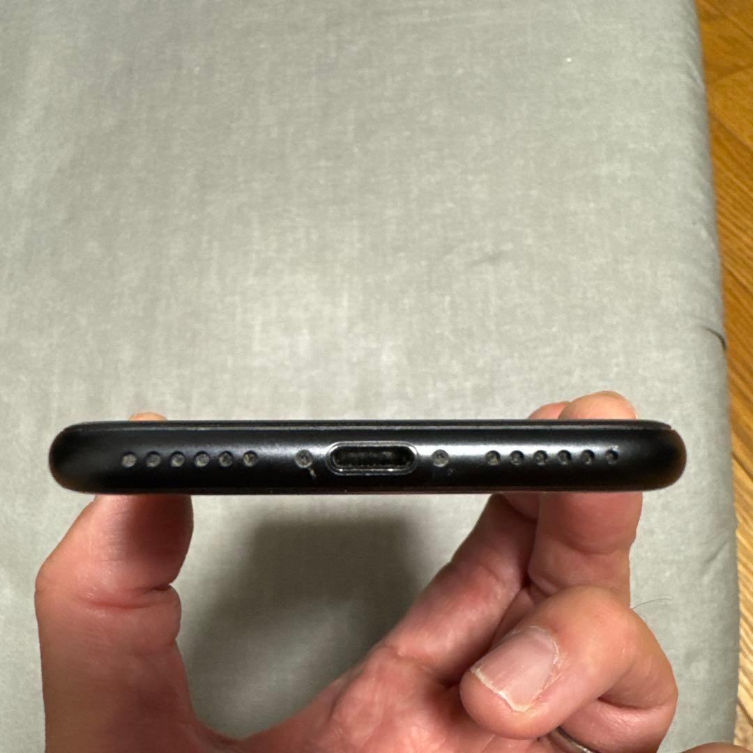 iPhone SE (2020) Black 128GB SIMフリー