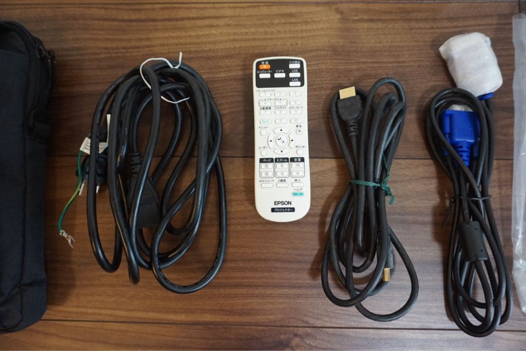 EPSON EB-1761W プロジェクター本体