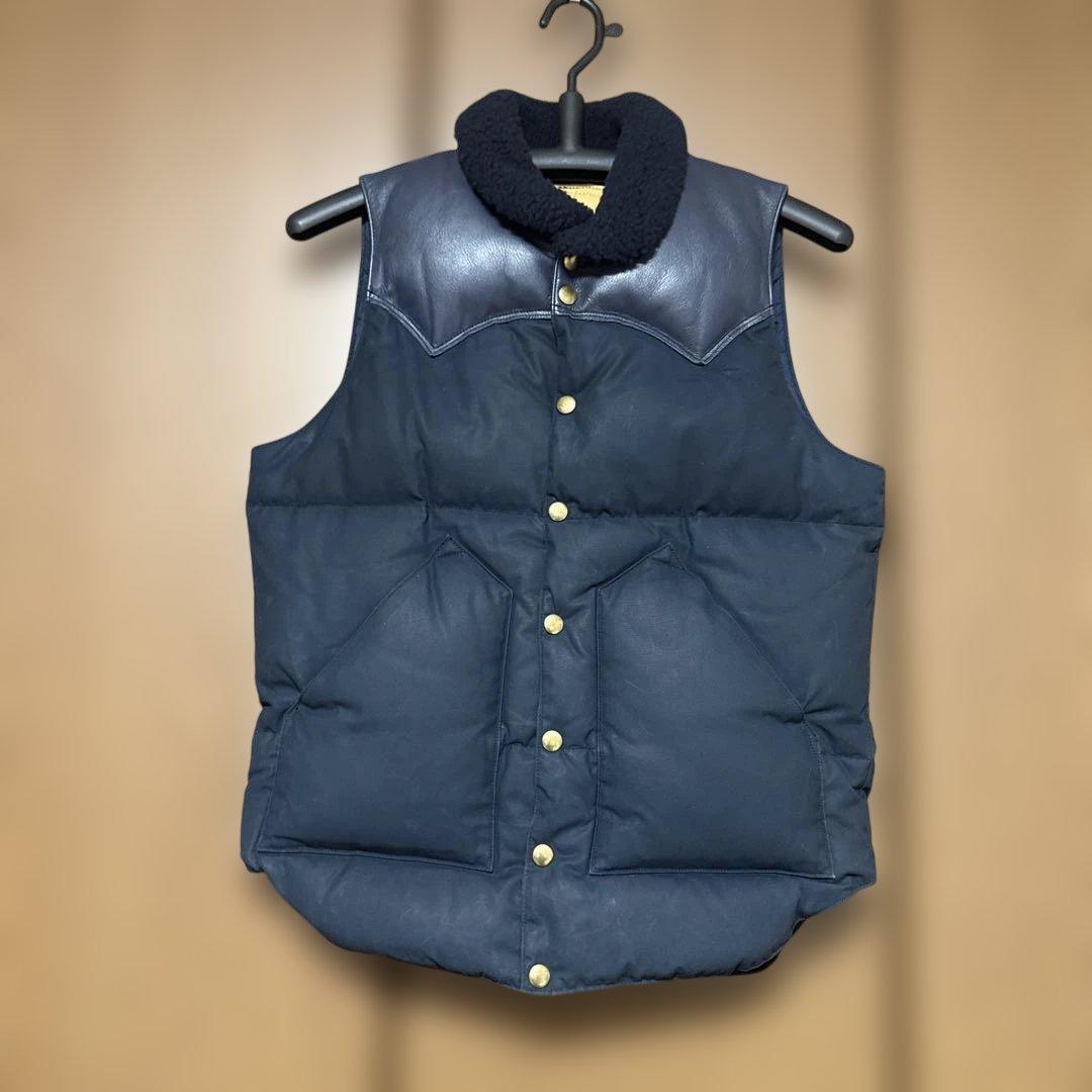 h*0様 ロッキーマウンテン　フェザーベッド レザーヨークダウンベスト ムートン