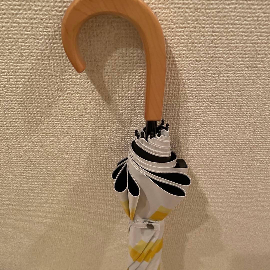 ❤️サンパリア100 遮光率100%人気のキューブ イエロー 2段折り まがり手元