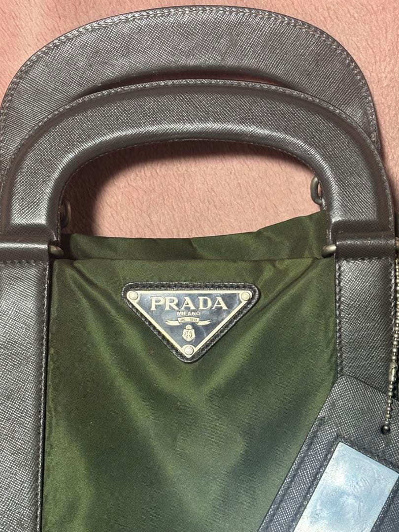 プラダ　トラベル・バッグ