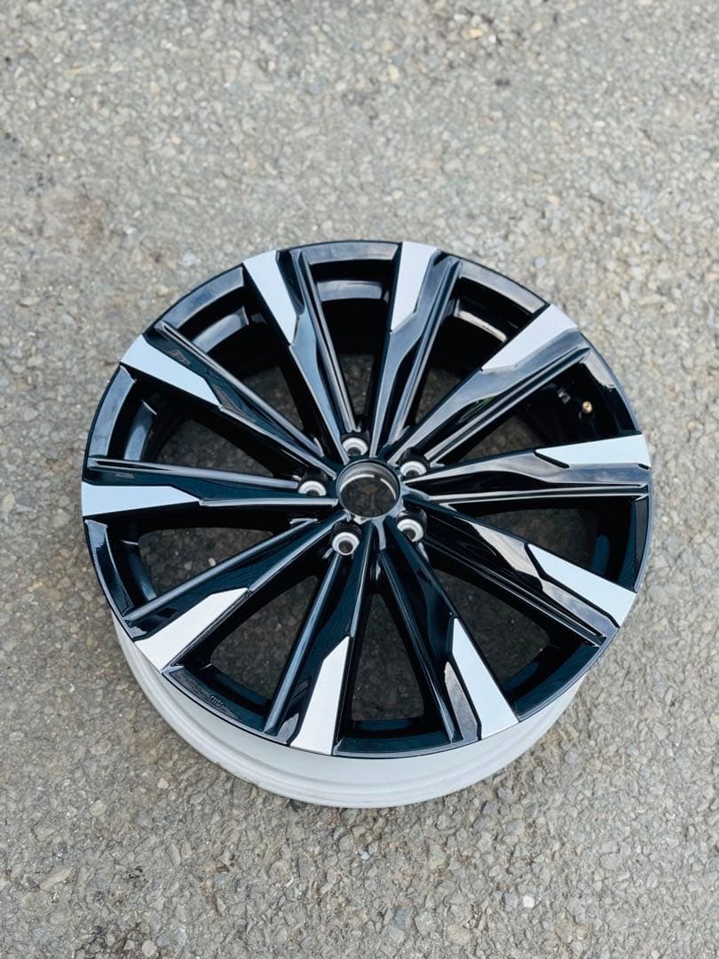 クラウンクロスオーバー純正ホイール