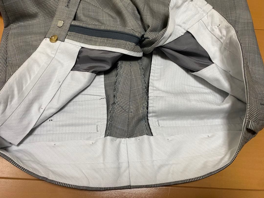 Aquascutum グレー チェック柄 スーツ　AB5