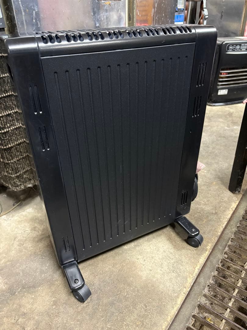 山善　オイルレスヒーター DOL-J12E(B)