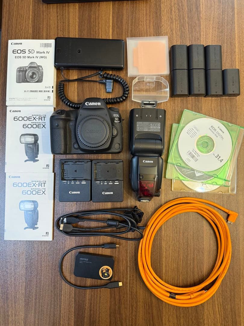 ヒ*ロ様 【美品】Canon EOS 5D Mark IV 付属品多数