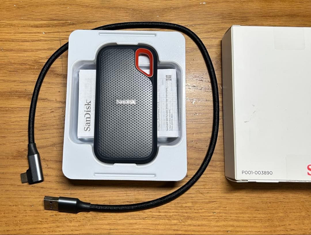 【超美品】SanDisk Extreme Portable SSD 1TB