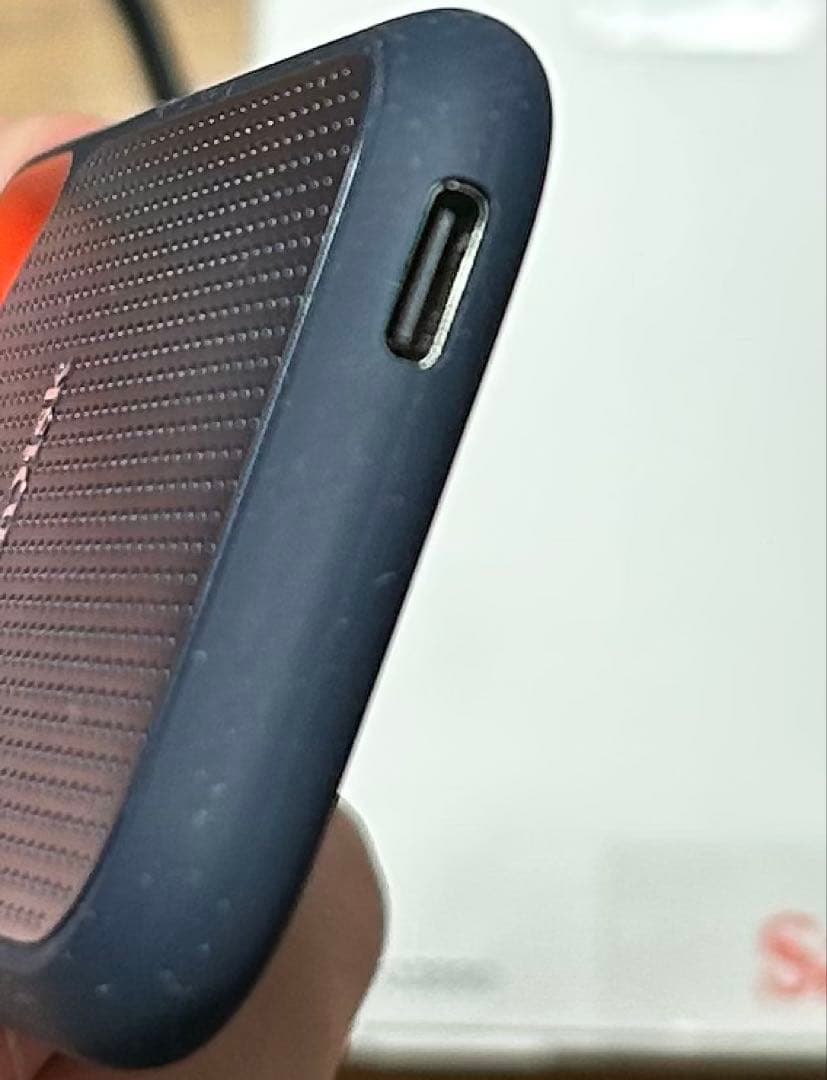 【超美品】SanDisk Extreme Portable SSD 1TB