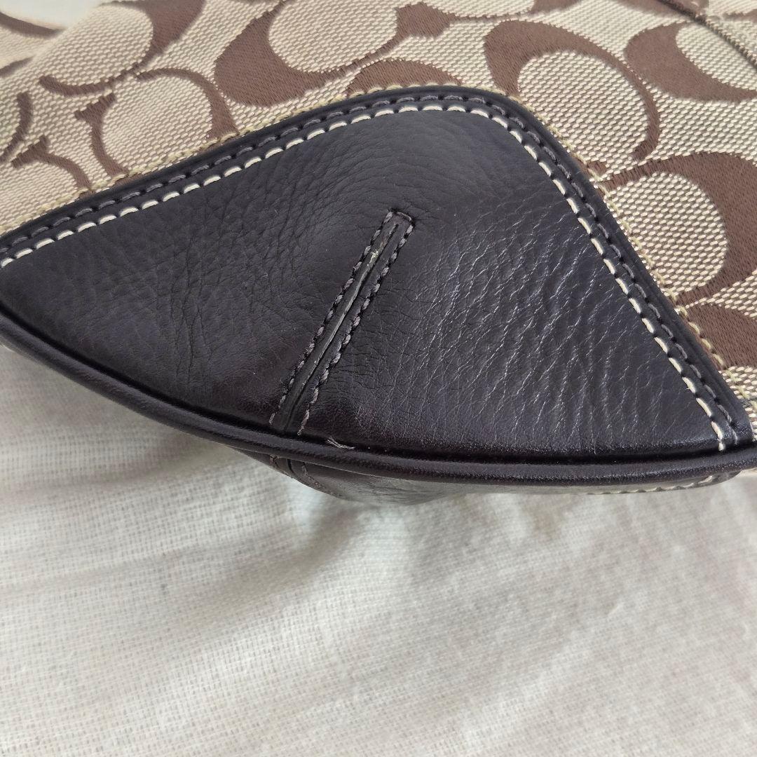 COACHワンショルダーバッグ COACHシグネチャー　三日月型ショルダー