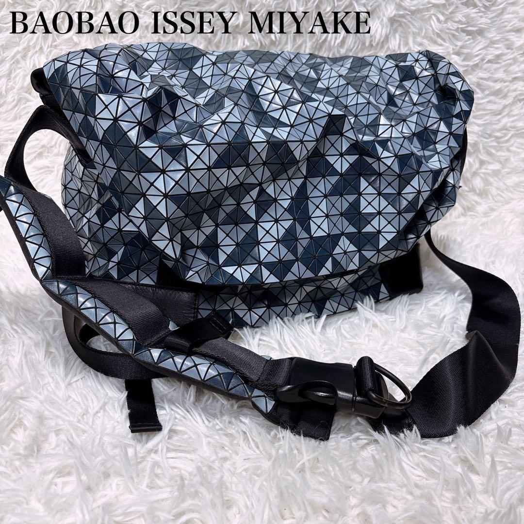 美品 BAOBAO issey miyake ショルダーバッグ メッセンジャー