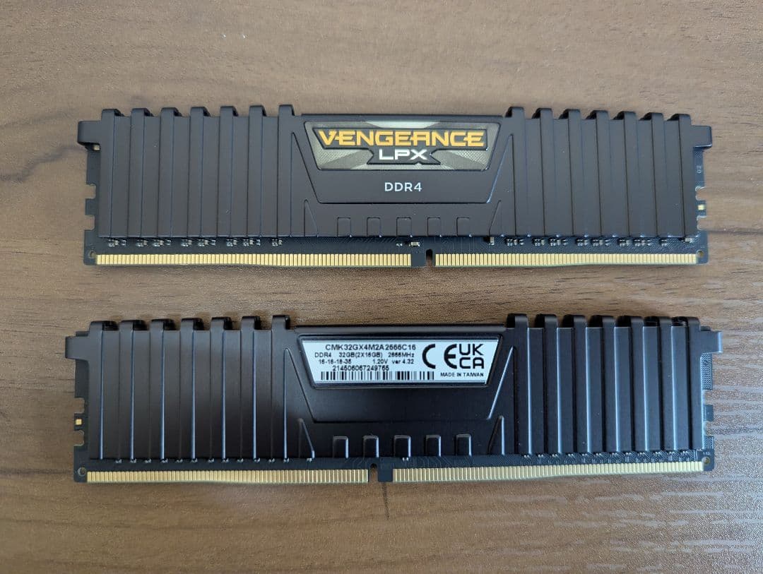 Vengeance LPX DDR4 32GBメモリー