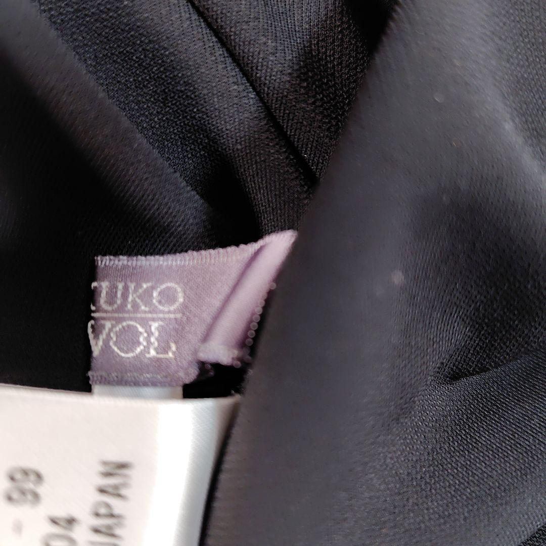 トクコプルミエヴォルの黒チュニックワンピース