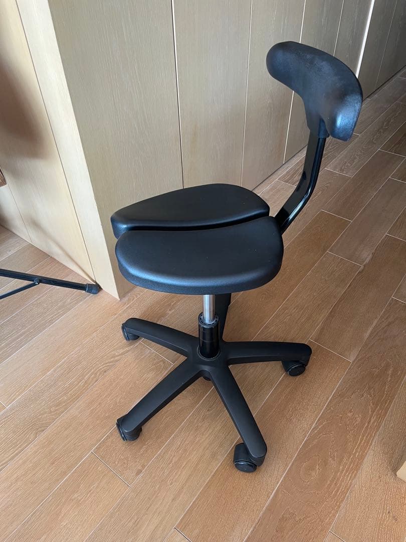 アーユルチェア(姿勢矯正チェア )ブラック