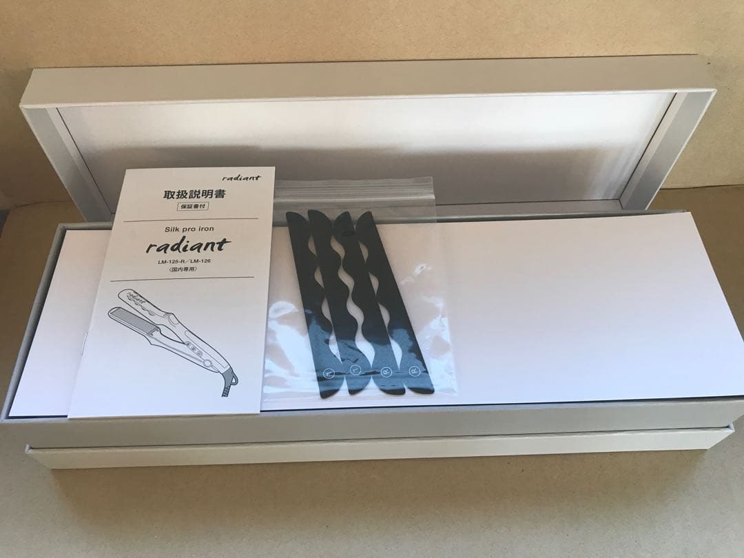 新品未使用　新型　Newラディアント　シルクプロテインアイロン　35mm レッド