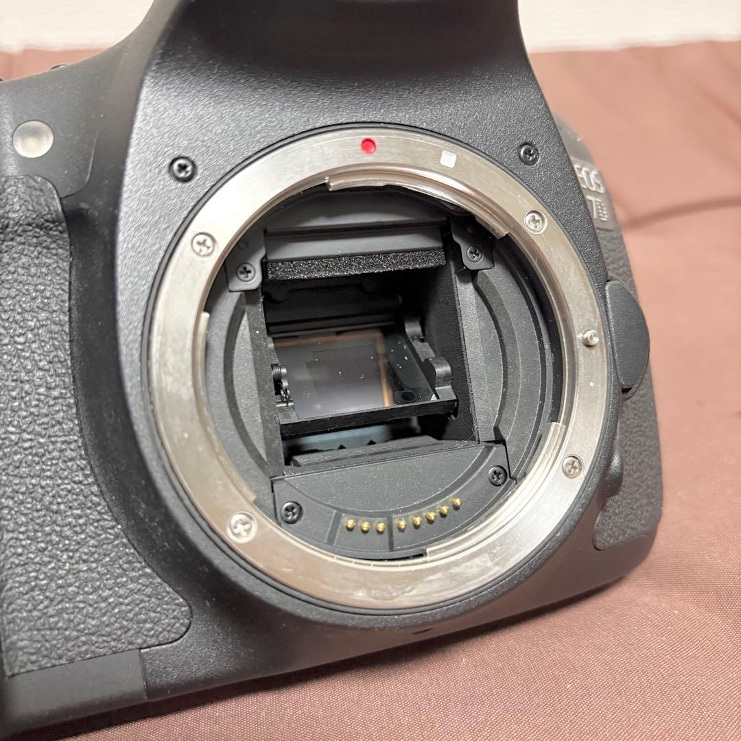 Canon EOS 7D★ボディ★BG-E7付★動作良好★デジタル一眼レフカメラ