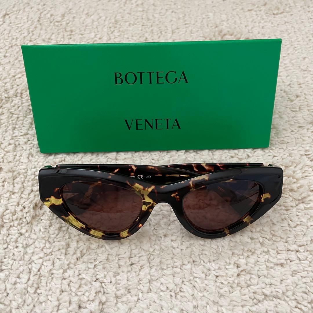 BOTTEGA VENETA ボッテガヴェネタ キャットアイサングラス