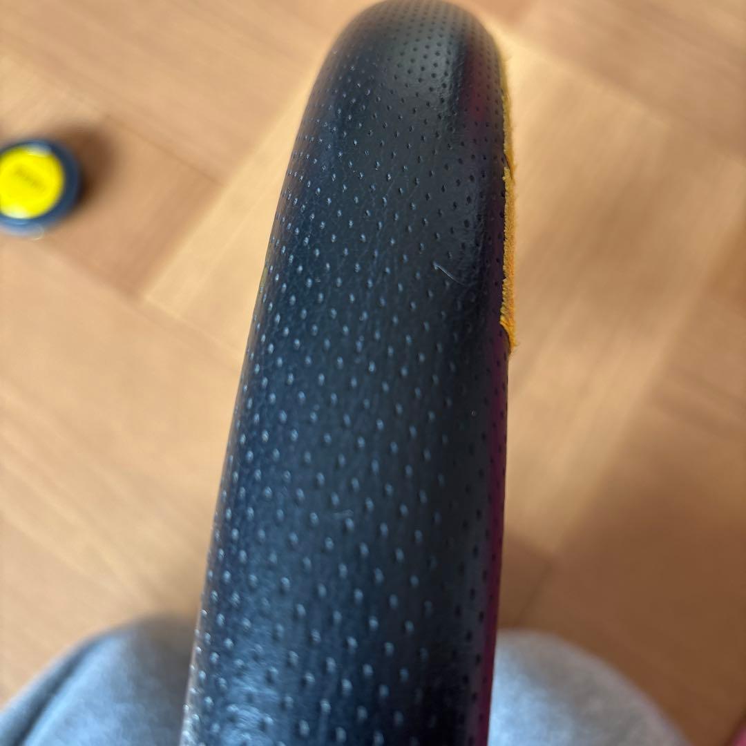 momo Competition D35 ステアリングホイール