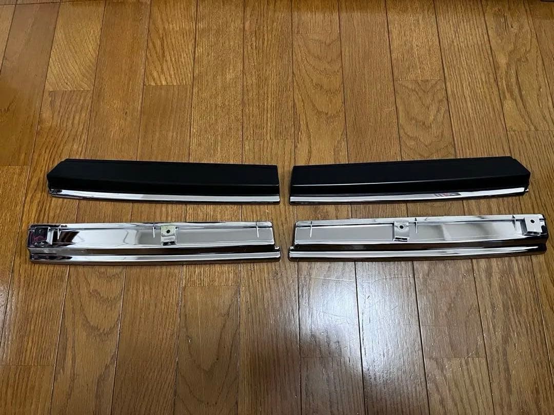 日産　y31セドリック　ヘッドライトモール　きれい