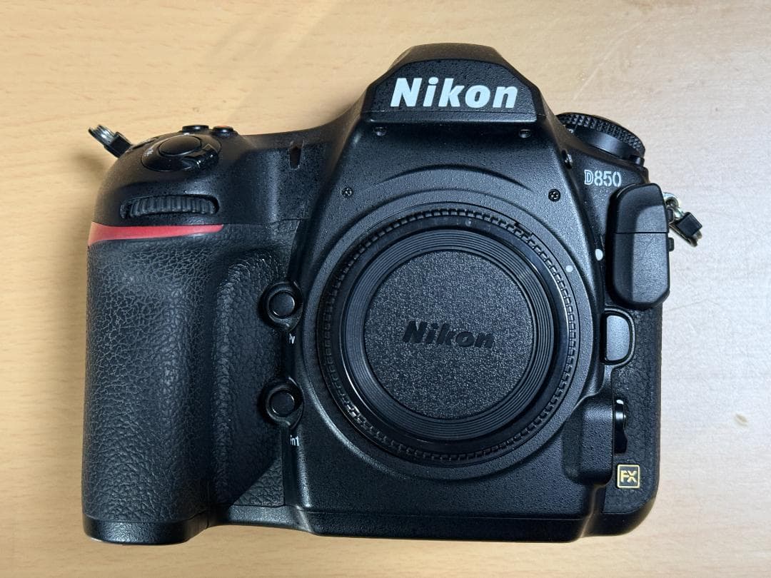 【美品・付属品完備】Nikon D850 元箱付き ＋ 新品液晶保護フィルム