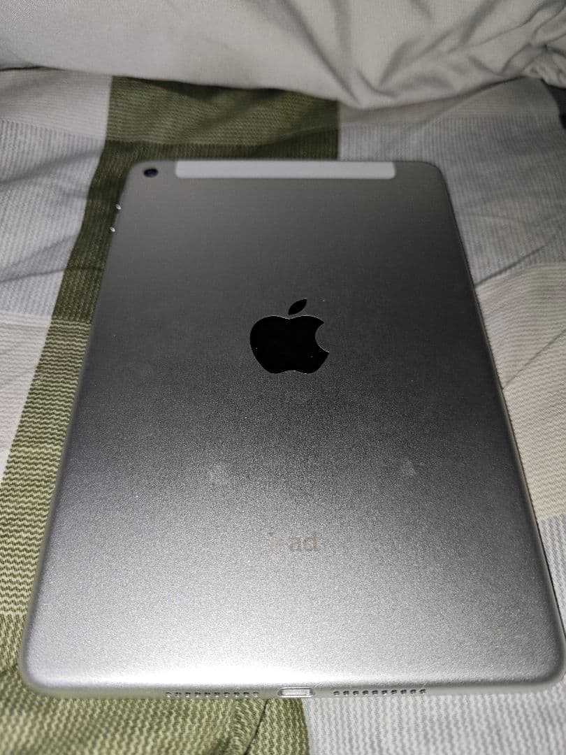 iPad mini 4 128GB シルバー MK772J／A SoftBank