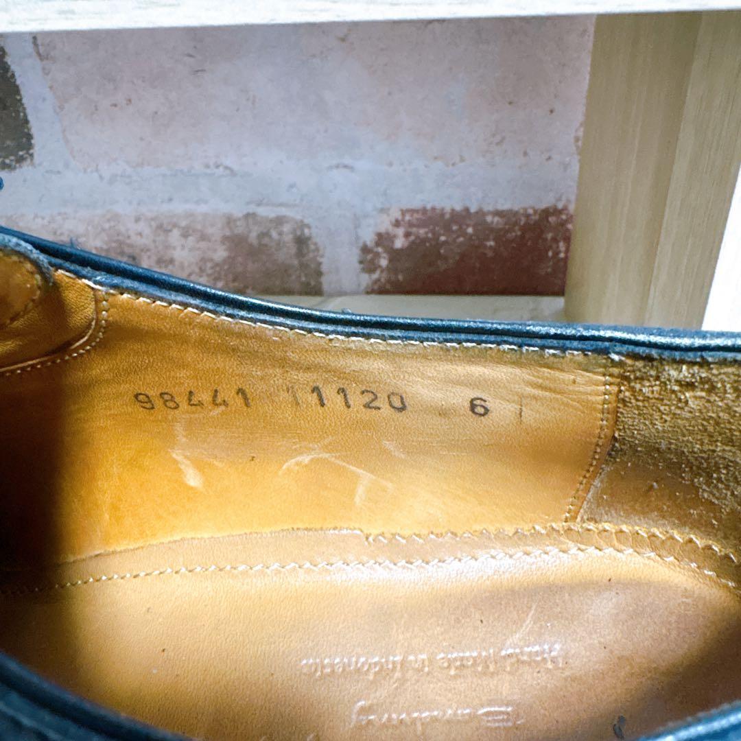 【ジャランスリウァヤ】ドレスシューズ 革靴 黒 内羽根 フォーマル メダリオン